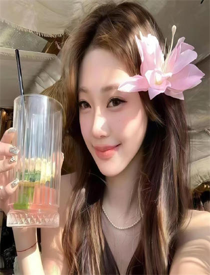 美国谋杀故事：网红情杀之谜评价对比：专业影评与观众口碑差异